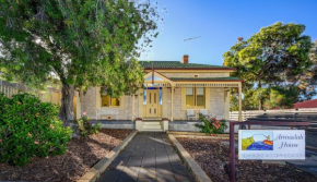 Armadale House - Kingscote